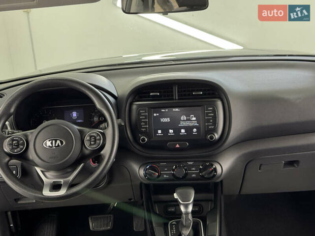 Серый Киа Soul, объемом двигателя 2 л и пробегом 104 тыс. км за 14999 $, фото 48 на Automoto.ua