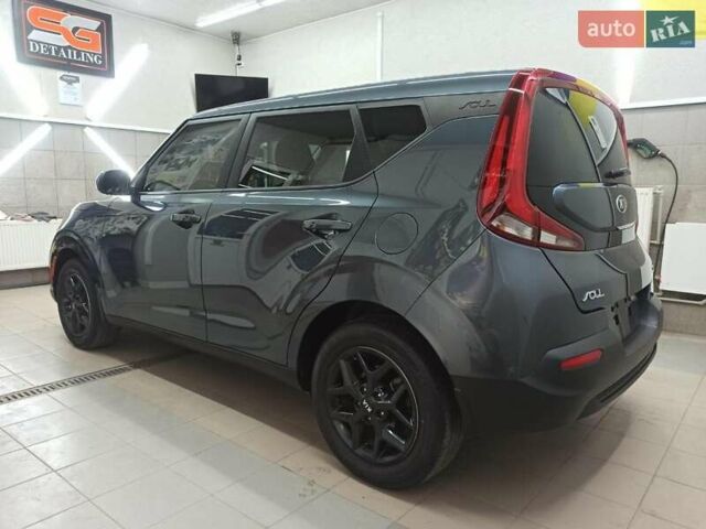 Серый Киа Soul, объемом двигателя 2 л и пробегом 70 тыс. км за 14350 $, фото 1 на Automoto.ua