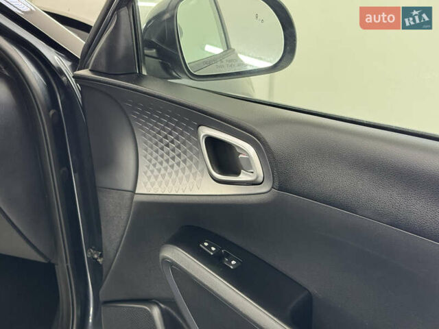 Серый Киа Soul, объемом двигателя 2 л и пробегом 104 тыс. км за 14999 $, фото 53 на Automoto.ua