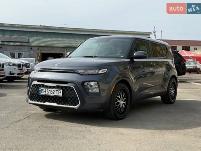 Серый Киа Soul, объемом двигателя 2 л и пробегом 29 тыс. км за 16500 $, фото 1 на Automoto.ua