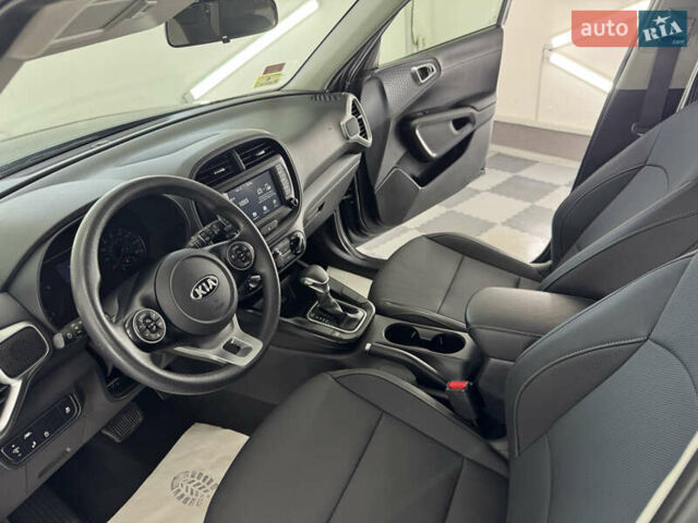 Серый Киа Soul, объемом двигателя 2 л и пробегом 104 тыс. км за 14999 $, фото 38 на Automoto.ua