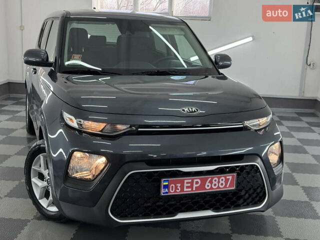Серый Киа Soul, объемом двигателя 2 л и пробегом 104 тыс. км за 14999 $, фото 9 на Automoto.ua