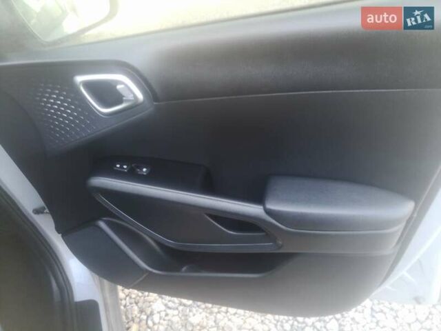 Серый Киа Soul, объемом двигателя 2 л и пробегом 63 тыс. км за 15700 $, фото 13 на Automoto.ua