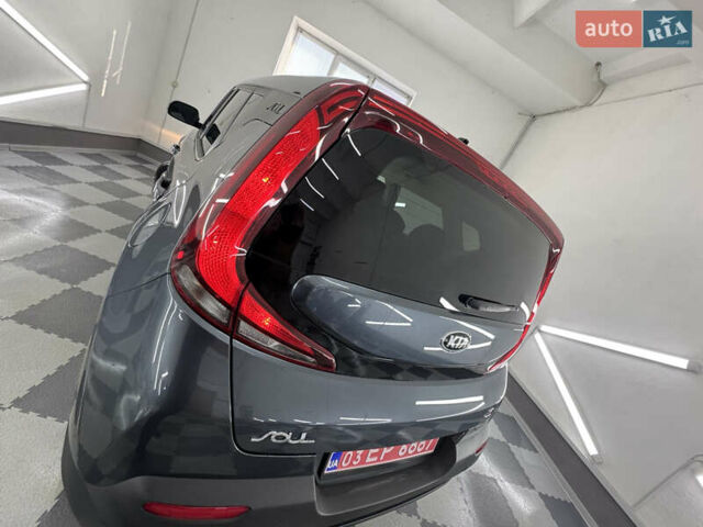 Серый Киа Soul, объемом двигателя 2 л и пробегом 104 тыс. км за 14999 $, фото 18 на Automoto.ua