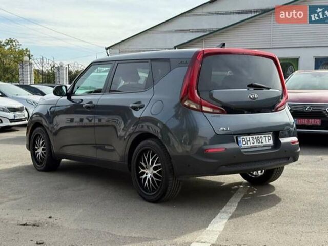 Серый Киа Soul, объемом двигателя 2 л и пробегом 29 тыс. км за 16500 $, фото 5 на Automoto.ua