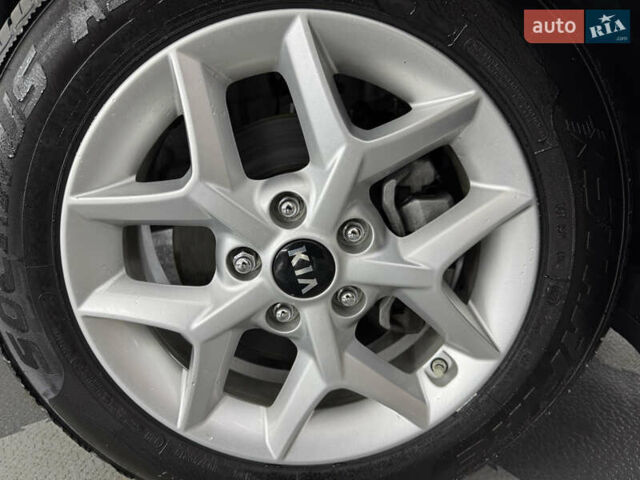 Серый Киа Soul, объемом двигателя 2 л и пробегом 104 тыс. км за 14999 $, фото 91 на Automoto.ua