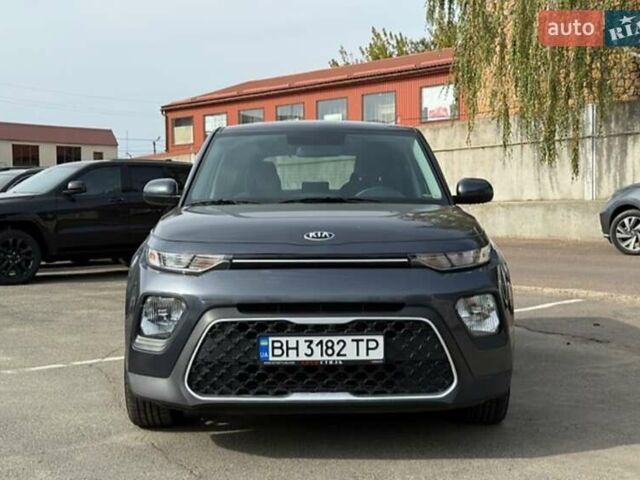 Серый Киа Soul, объемом двигателя 2 л и пробегом 29 тыс. км за 16500 $, фото 6 на Automoto.ua