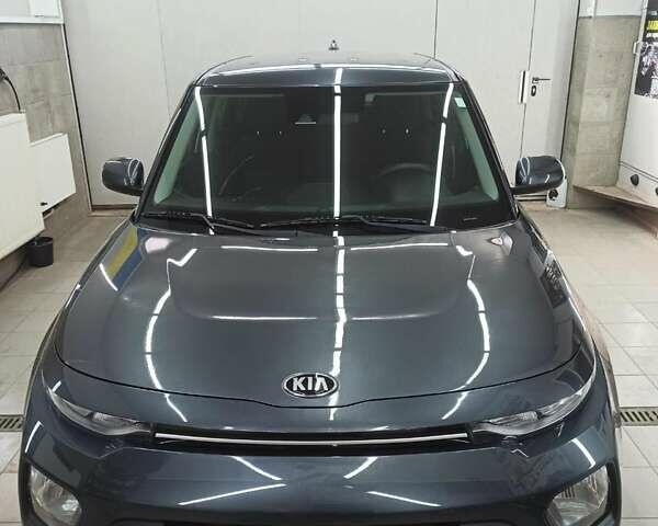Серый Киа Soul, объемом двигателя 2 л и пробегом 70 тыс. км за 14350 $, фото 2 на Automoto.ua