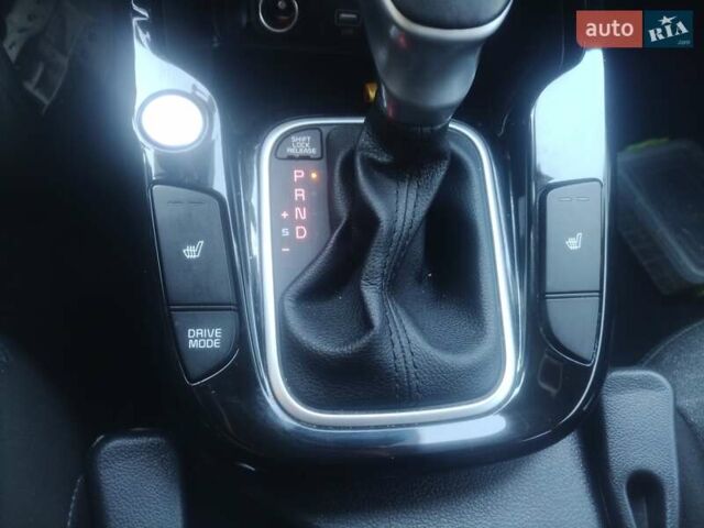Серый Киа Soul, объемом двигателя 2 л и пробегом 63 тыс. км за 15700 $, фото 26 на Automoto.ua