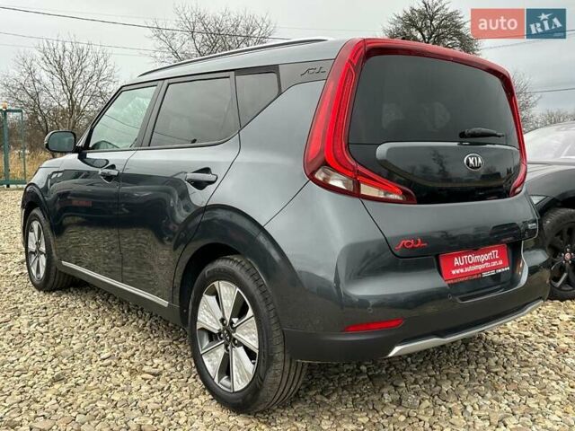 Серый Киа Soul, объемом двигателя 0 л и пробегом 42 тыс. км за 20200 $, фото 20 на Automoto.ua