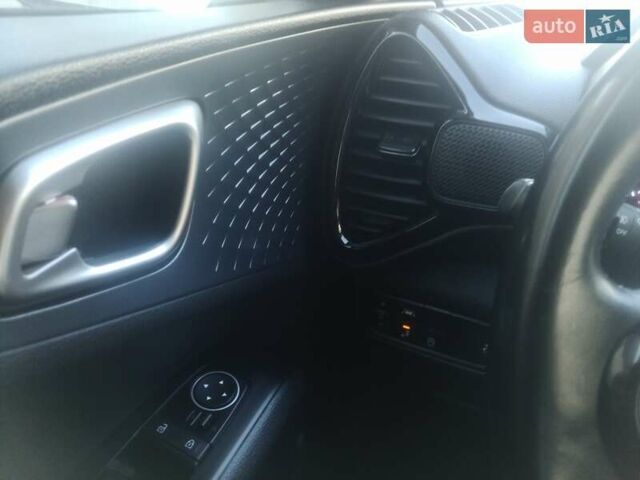 Серый Киа Soul, объемом двигателя 2 л и пробегом 63 тыс. км за 15700 $, фото 23 на Automoto.ua