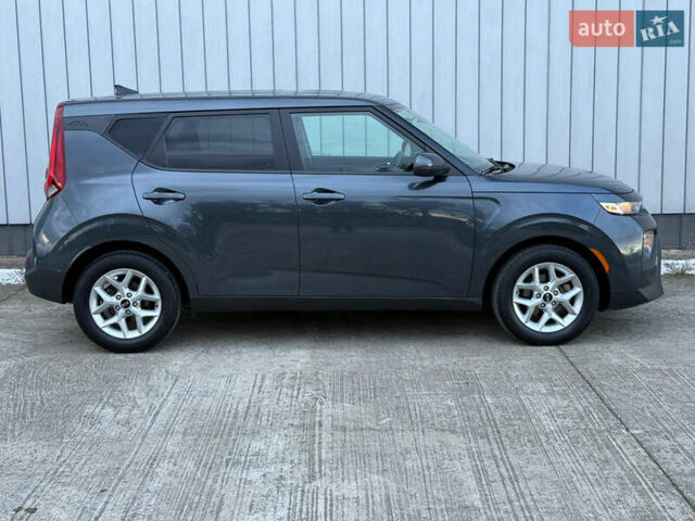 Серый Киа Soul, объемом двигателя 0 л и пробегом 37 тыс. км за 15300 $, фото 19 на Automoto.ua