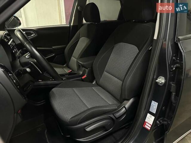 Серый Киа Soul, объемом двигателя 0 л и пробегом 42 тыс. км за 20200 $, фото 31 на Automoto.ua