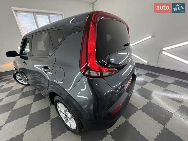 Серый Киа Soul, объемом двигателя 2 л и пробегом 104 тыс. км за 14999 $, фото 183 на Automoto.ua