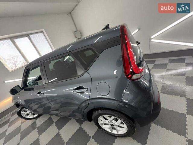 Серый Киа Soul, объемом двигателя 2 л и пробегом 104 тыс. км за 14999 $, фото 179 на Automoto.ua