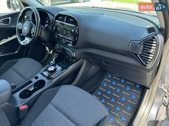 Серый Киа Soul, объемом двигателя 0 л и пробегом 73 тыс. км за 14900 $, фото 33 на Automoto.ua
