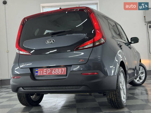 Серый Киа Soul, объемом двигателя 2 л и пробегом 104 тыс. км за 14999 $, фото 164 на Automoto.ua