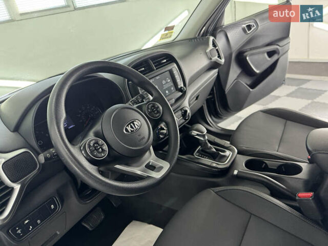 Серый Киа Soul, объемом двигателя 2 л и пробегом 104 тыс. км за 14999 $, фото 20 на Automoto.ua