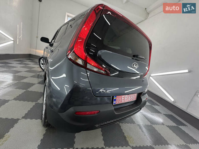 Серый Киа Soul, объемом двигателя 2 л и пробегом 104 тыс. км за 14999 $, фото 171 на Automoto.ua