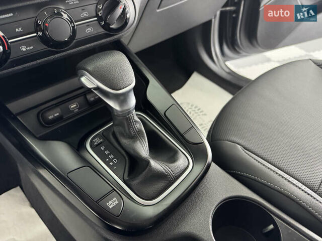 Серый Киа Soul, объемом двигателя 2 л и пробегом 104 тыс. км за 14999 $, фото 22 на Automoto.ua