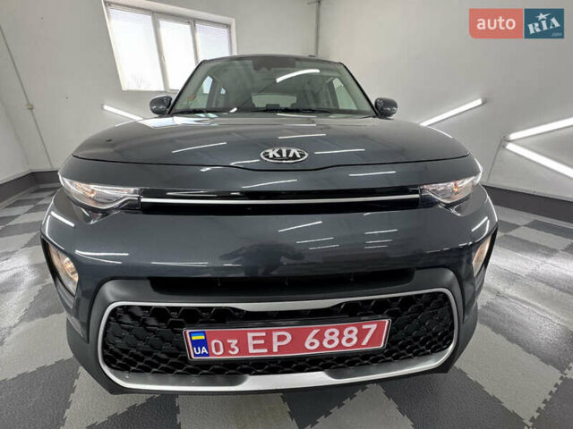 Серый Киа Soul, объемом двигателя 2 л и пробегом 104 тыс. км за 14999 $, фото 135 на Automoto.ua