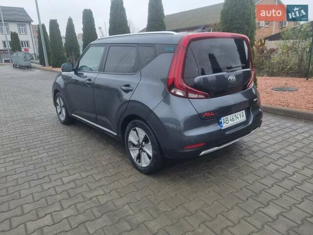 Серый Киа Soul, объемом двигателя 0 л и пробегом 110 тыс. км за 17200 $, фото 3 на Automoto.ua