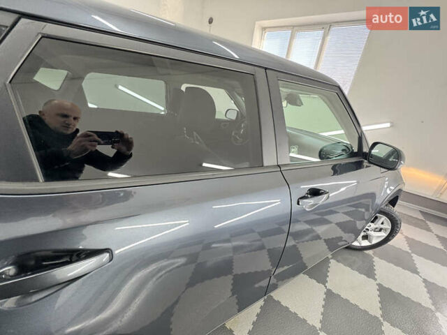 Серый Киа Soul, объемом двигателя 2 л и пробегом 104 тыс. км за 14999 $, фото 154 на Automoto.ua