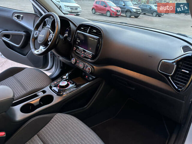 Серый Киа Soul, объемом двигателя 0 л и пробегом 25 тыс. км за 17400 $, фото 26 на Automoto.ua