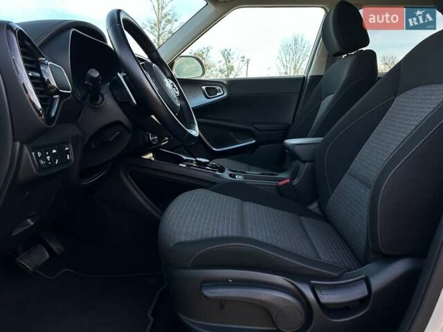 Серый Киа Soul, объемом двигателя 0 л и пробегом 45 тыс. км за 20500 $, фото 36 на Automoto.ua