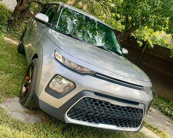 Серый Киа Soul, объемом двигателя 2 л и пробегом 125 тыс. км за 13900 $, фото 11 на Automoto.ua