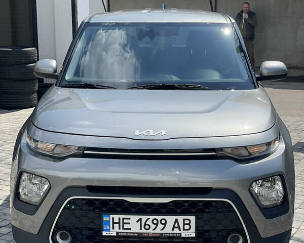 Серый Киа Soul, объемом двигателя 2 л и пробегом 90 тыс. км за 14999 $, фото 1 на Automoto.ua