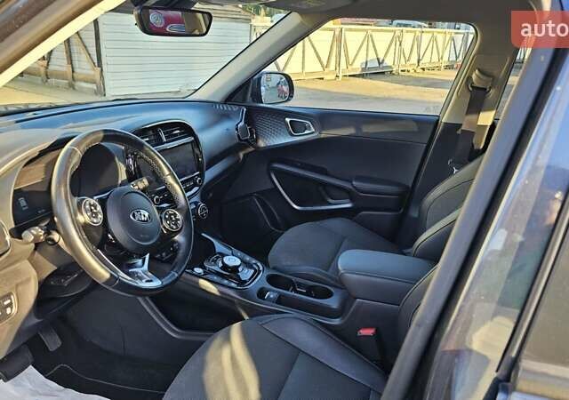 Серый Киа Soul, объемом двигателя 0 л и пробегом 38 тыс. км за 23300 $, фото 17 на Automoto.ua