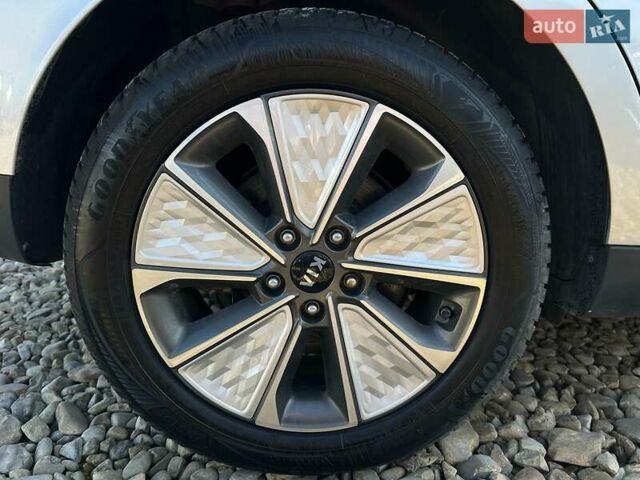 Серый Киа Soul, объемом двигателя 0 л и пробегом 45 тыс. км за 20500 $, фото 27 на Automoto.ua