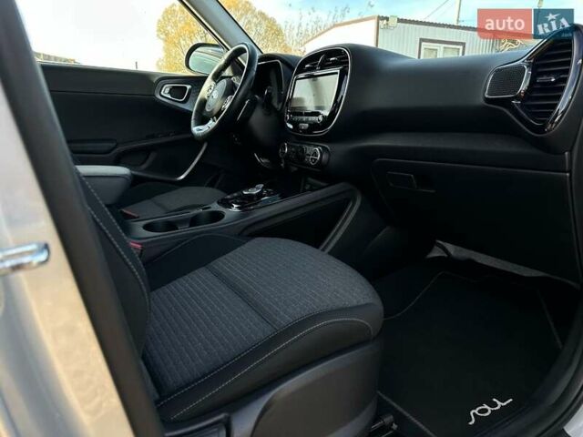 Серый Киа Soul, объемом двигателя 0 л и пробегом 45 тыс. км за 20500 $, фото 87 на Automoto.ua