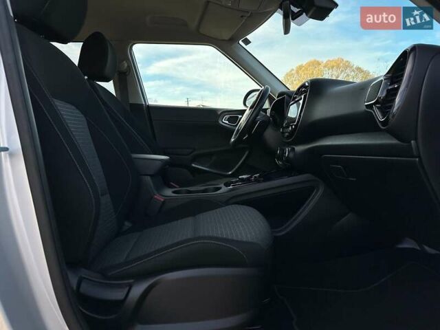 Серый Киа Soul, объемом двигателя 0 л и пробегом 45 тыс. км за 20500 $, фото 88 на Automoto.ua