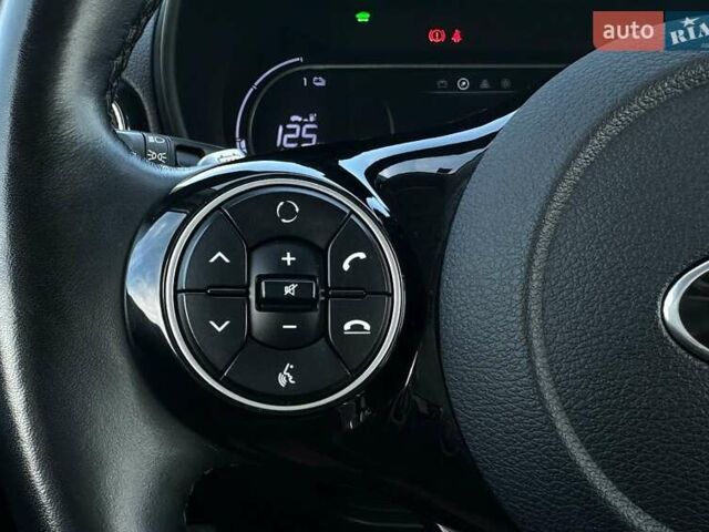 Серый Киа Soul, объемом двигателя 0 л и пробегом 45 тыс. км за 20500 $, фото 46 на Automoto.ua