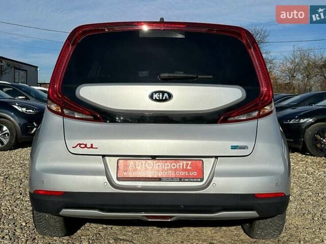 Серый Киа Soul, объемом двигателя 0 л и пробегом 45 тыс. км за 20500 $, фото 22 на Automoto.ua