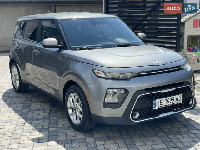 Серый Киа Soul, объемом двигателя 2 л и пробегом 90 тыс. км за 14999 $, фото 2 на Automoto.ua