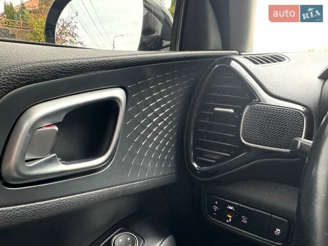 Серый Киа Soul, объемом двигателя 0 л и пробегом 101 тыс. км за 17899 $, фото 24 на Automoto.ua