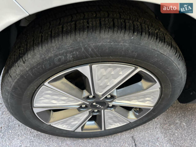 Серый Киа Soul, объемом двигателя 0 л и пробегом 25 тыс. км за 17400 $, фото 11 на Automoto.ua