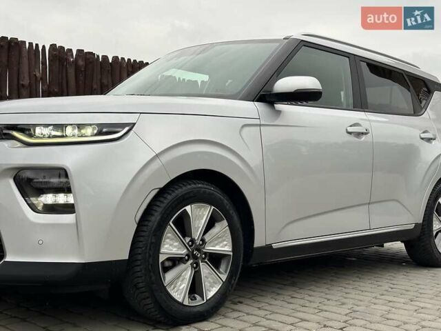Серый Киа Soul, объемом двигателя 0 л и пробегом 137 тыс. км за 15400 $, фото 12 на Automoto.ua