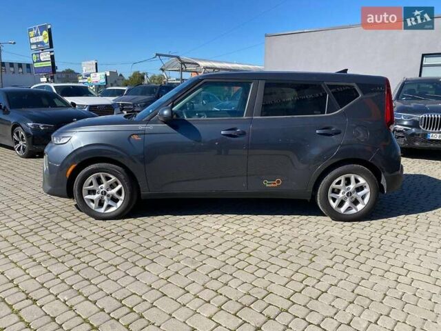 Серый Киа Soul, объемом двигателя 2 л и пробегом 79 тыс. км за 15300 $, фото 3 на Automoto.ua