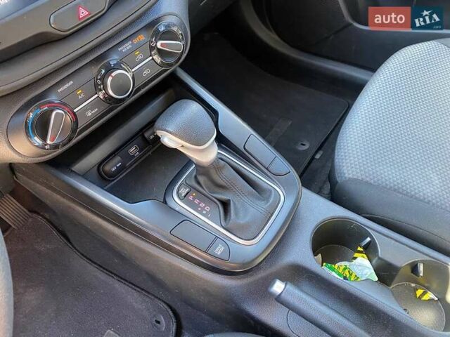 Серый Киа Soul, объемом двигателя 2 л и пробегом 79 тыс. км за 15300 $, фото 16 на Automoto.ua