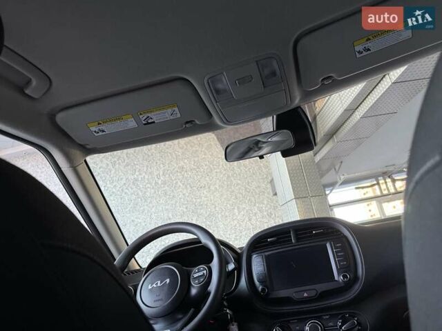 Сірий Кіа Soul, об'ємом двигуна 2 л та пробігом 74 тис. км за 17500 $, фото 17 на Automoto.ua