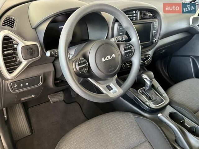 Сірий Кіа Soul, об'ємом двигуна 2 л та пробігом 74 тис. км за 17500 $, фото 11 на Automoto.ua