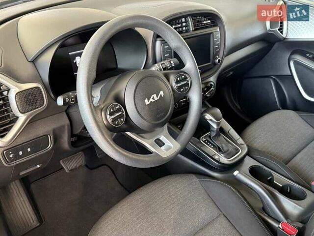 Сірий Кіа Soul, об'ємом двигуна 2 л та пробігом 74 тис. км за 17500 $, фото 9 на Automoto.ua