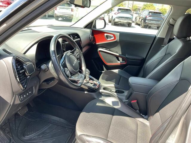 Серый Киа Soul, объемом двигателя 2 л и пробегом 30 тыс. км за 10000 $, фото 7 на Automoto.ua
