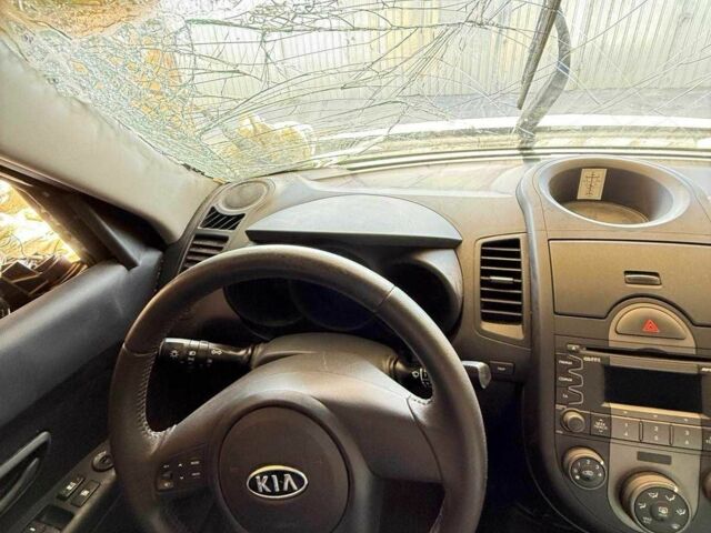 Киа Soul 2009 в Киеве на Automoto.ua Синий Киа Soul, объемом двигателя 1.6 л и пробегом 41 тыс. км за 4000 $, фото 17 на Automoto.ua