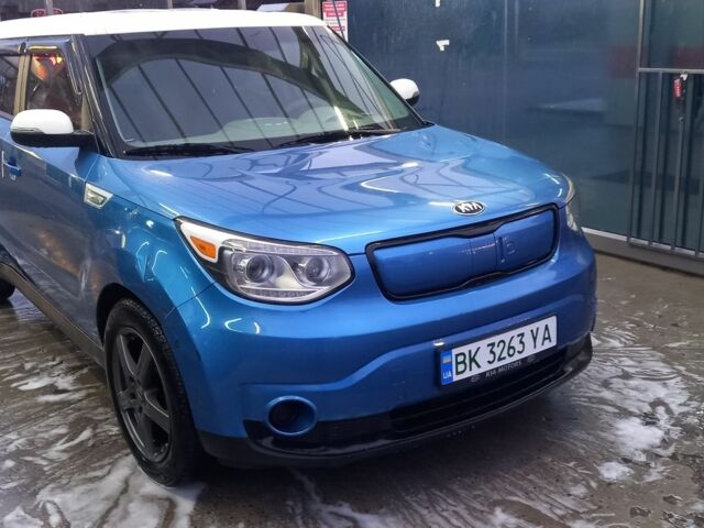 Синий Киа Soul, объемом двигателя 0 л и пробегом 96 тыс. км за 8500 $, фото 2 на Automoto.ua