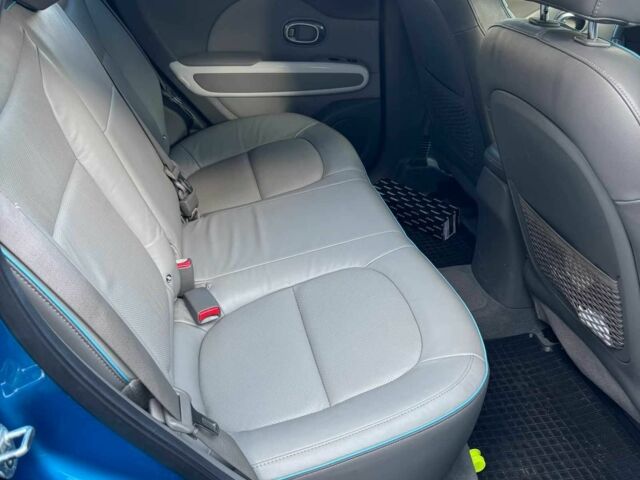 Синий Киа Soul, объемом двигателя 0 л и пробегом 99 тыс. км за 7300 $, фото 5 на Automoto.ua